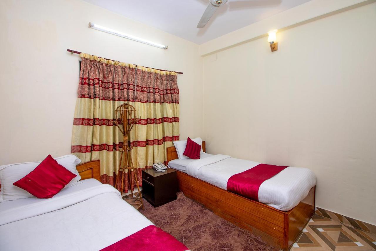 Hotel Royal Image Pokhara Exteriör bild