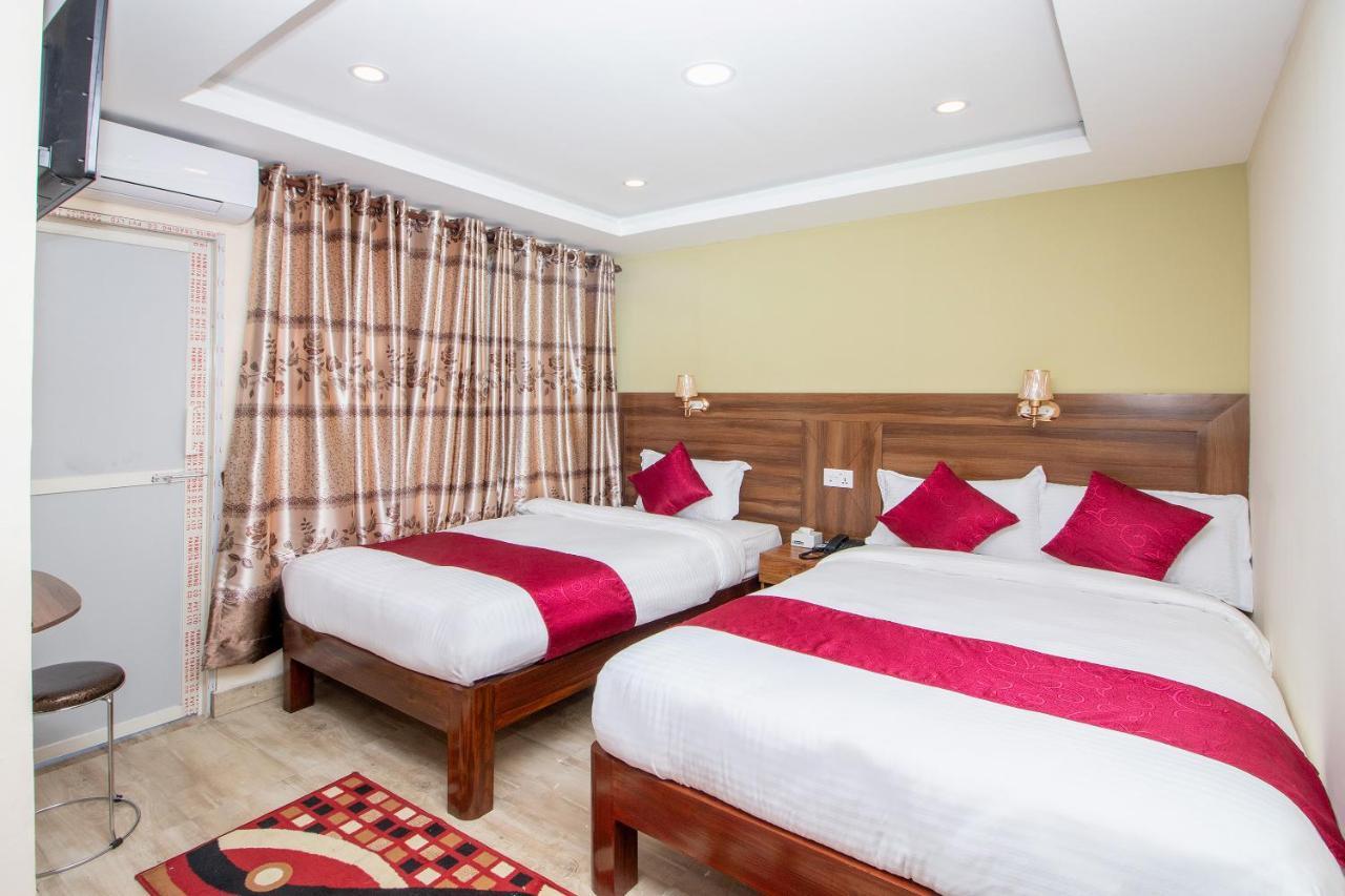 Hotel Royal Image Pokhara Exteriör bild