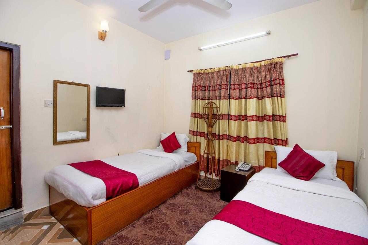 Hotel Royal Image Pokhara Exteriör bild