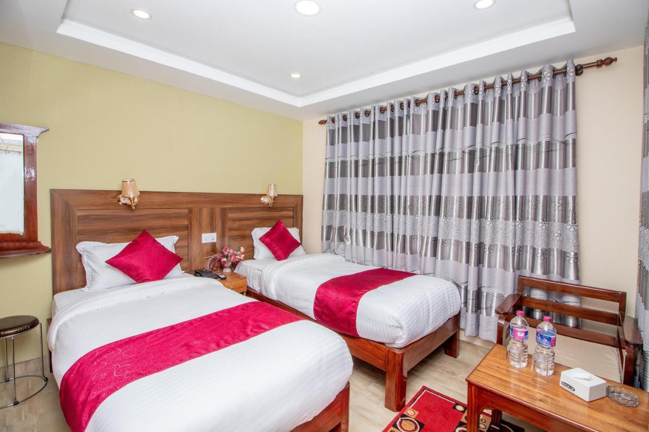 Hotel Royal Image Pokhara Exteriör bild