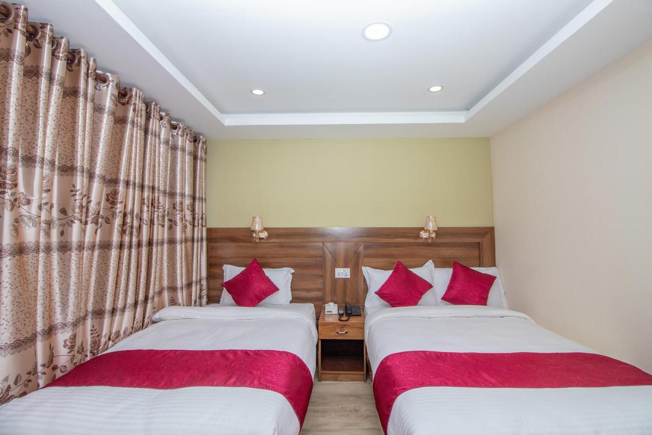 Hotel Royal Image Pokhara Exteriör bild