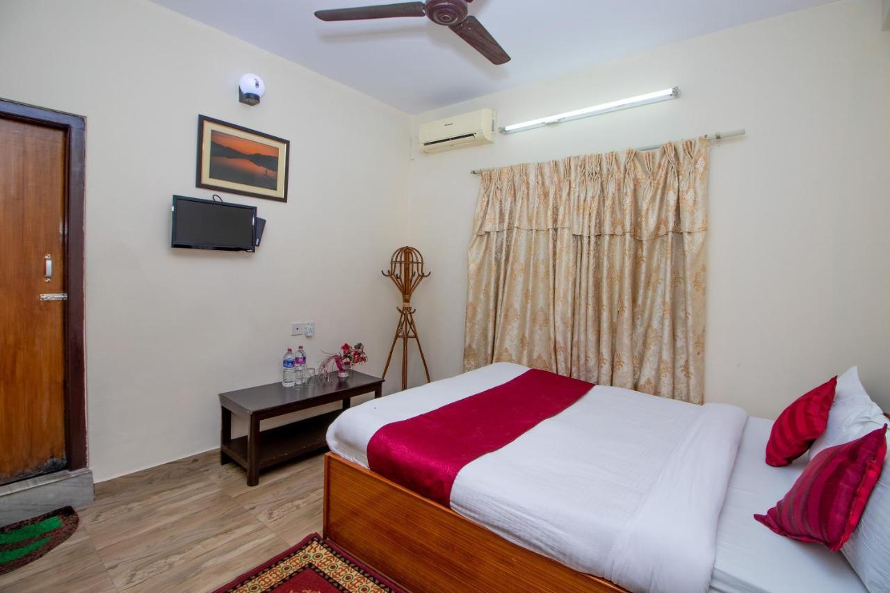 Hotel Royal Image Pokhara Exteriör bild